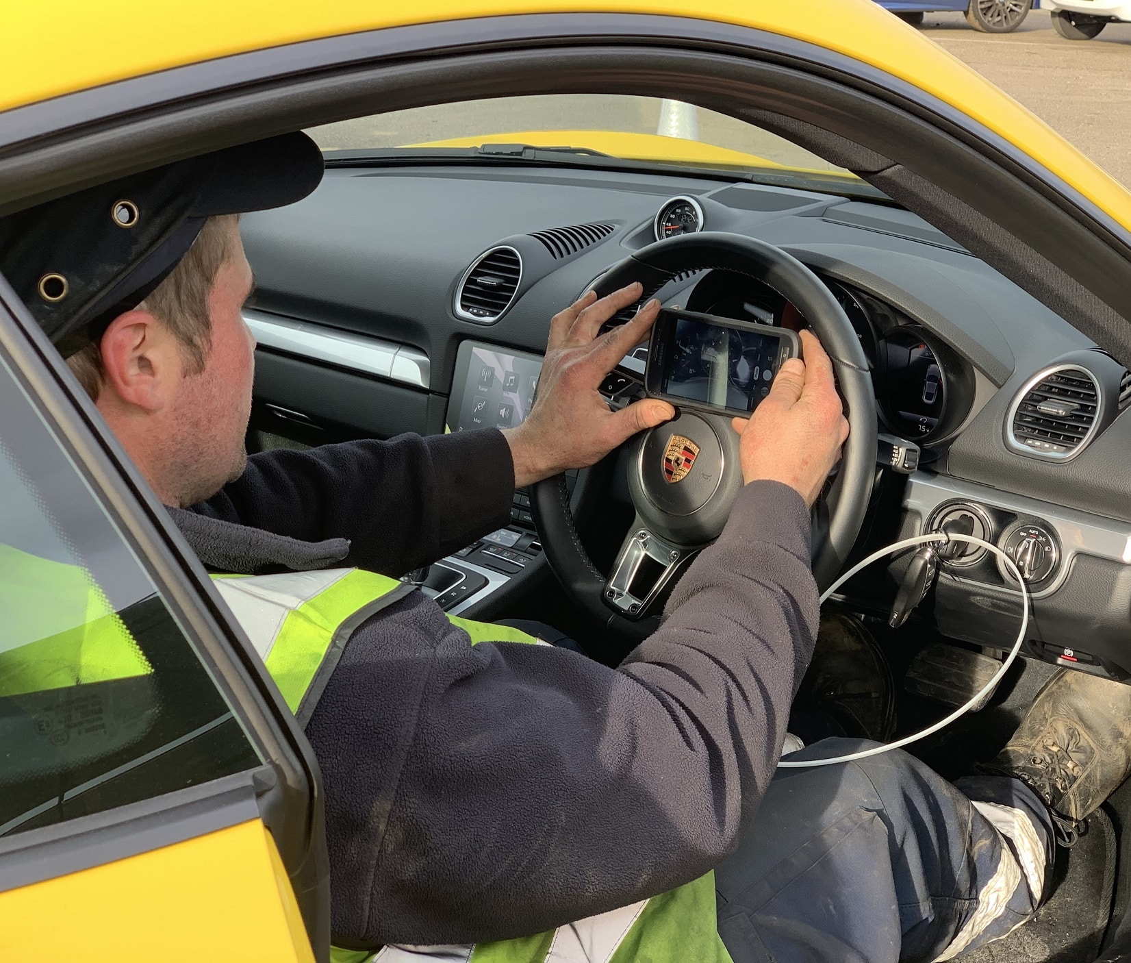 A Copart driver using the new app